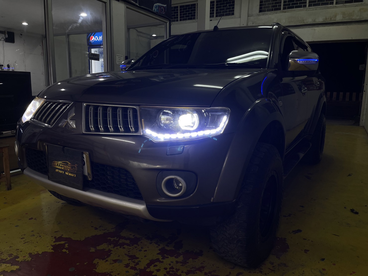 ร้านหลอดไฟรถยนต์ ใกล้ฉัน