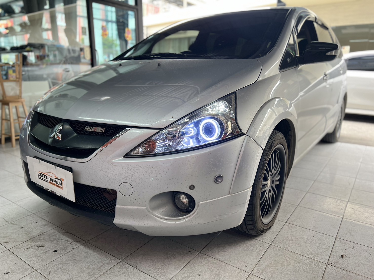 ซ่อมไฟหน้ารถยนต์