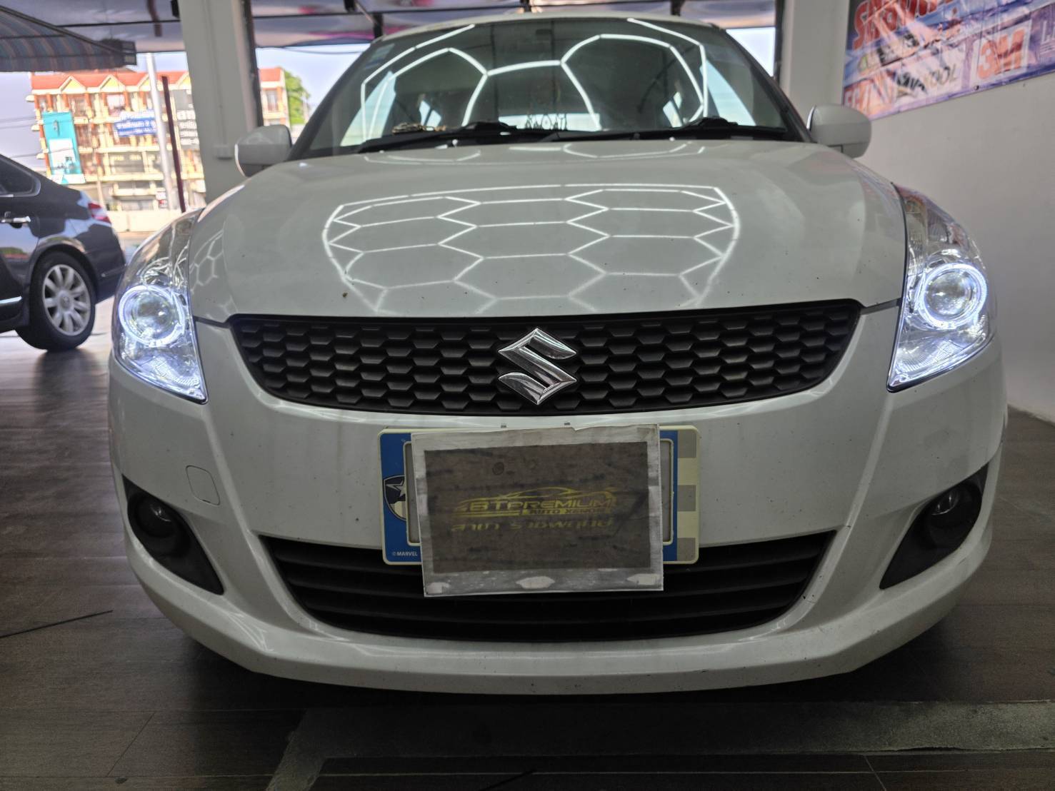 ไฟโปรเจคเตอร์รถยนต์ LED