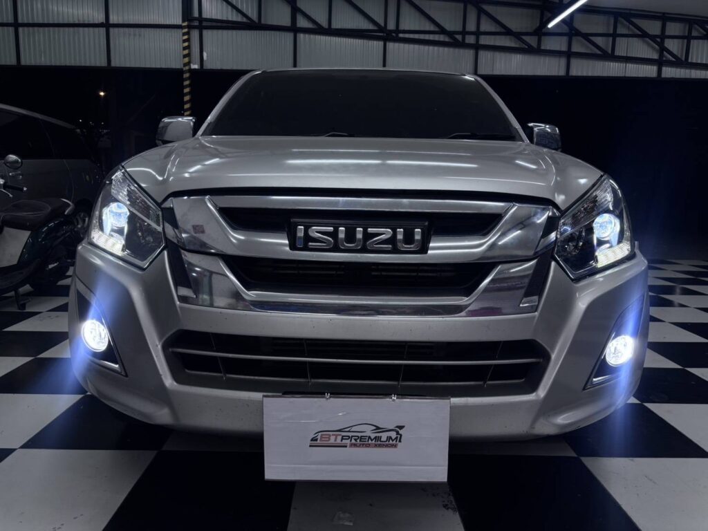 ไฟโปรเจคเตอร์