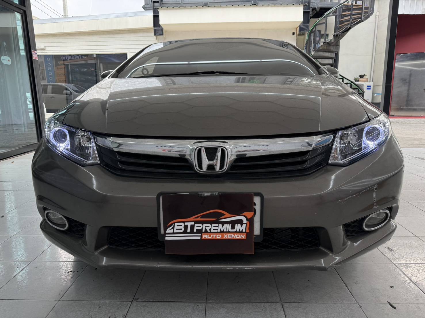 ร้านเปลี่ยนหลอดไฟรถยนต์