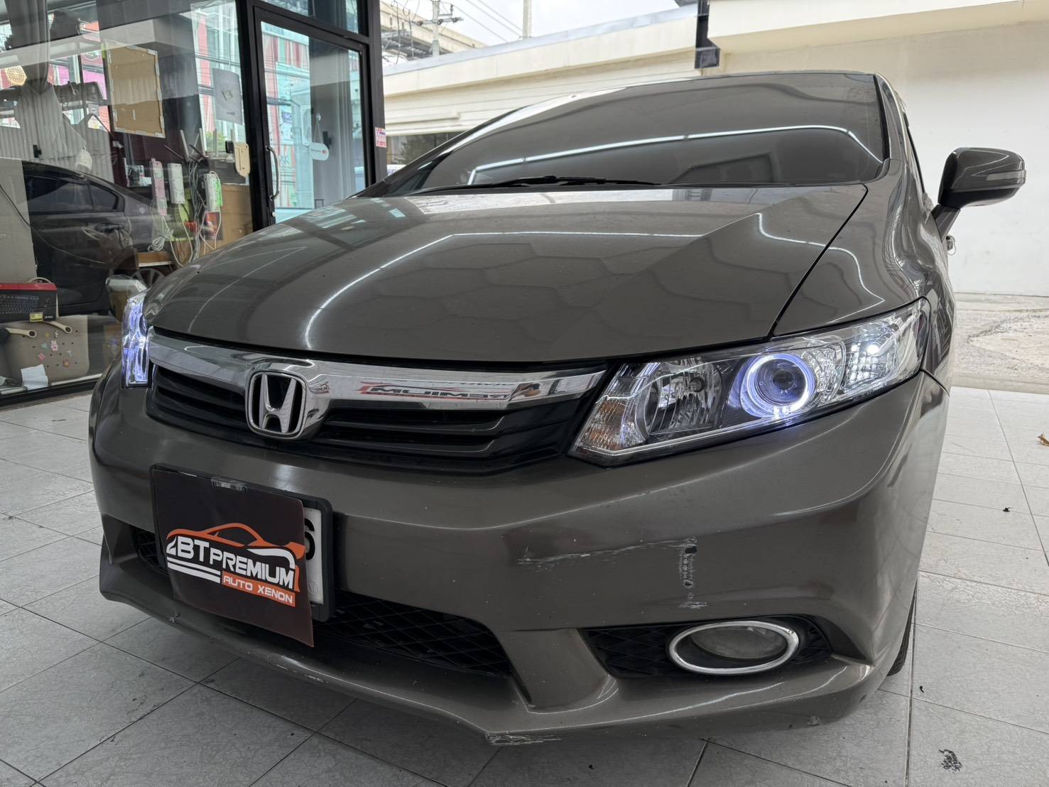 ร้านเปลี่ยนหลอดไฟรถยนต์