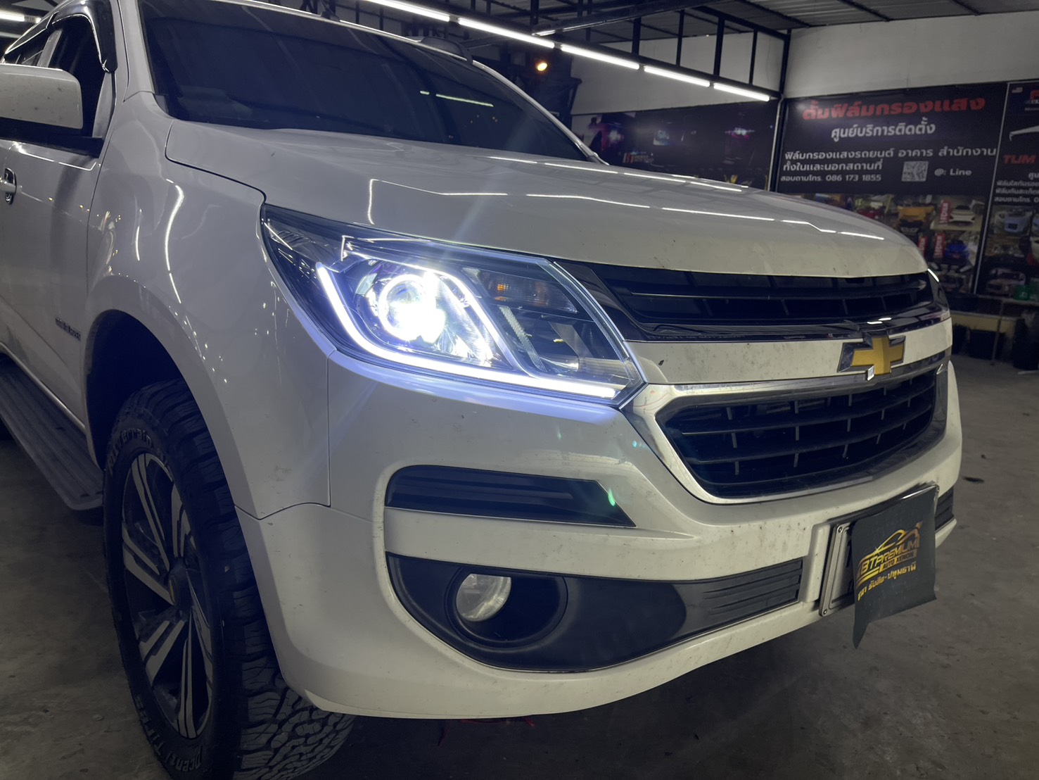 ไฟโปรเจคเตอร์รถยนต์ LED