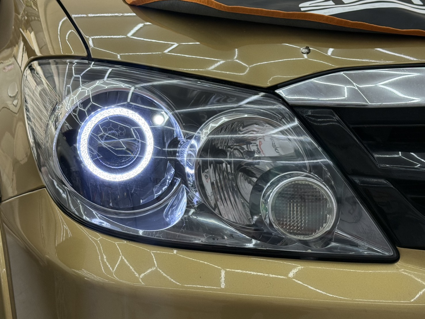 ไฟหน้าโคมโปรเจกเตอร์ LED